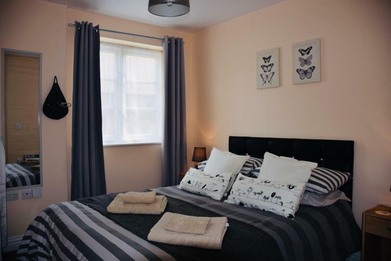 8 York Mews Apartment เชพตันมัลเล็ต ภายนอก รูปภาพ